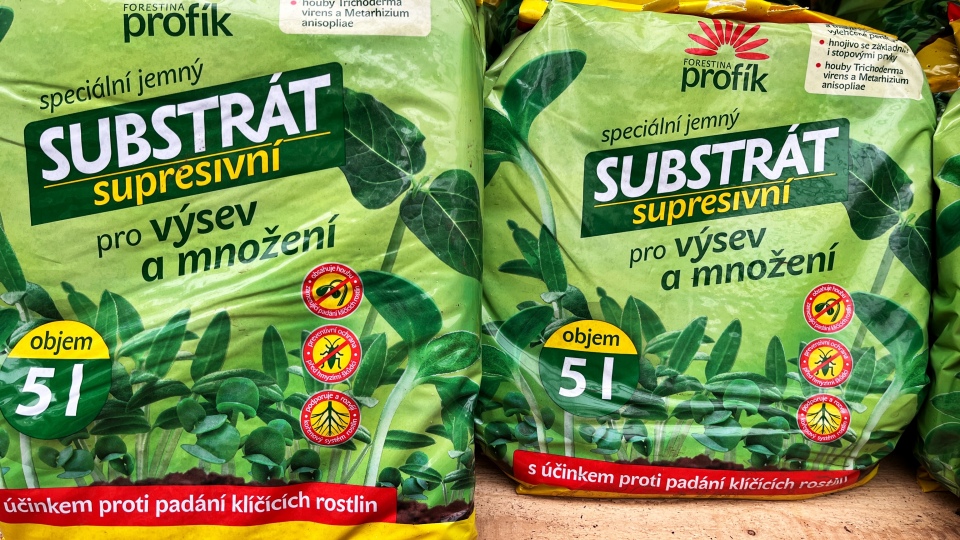 Supresivn� substr�t pro v�sev